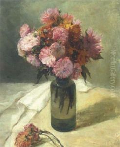 Blumenstillleben Mit Dahlien In Glasvase