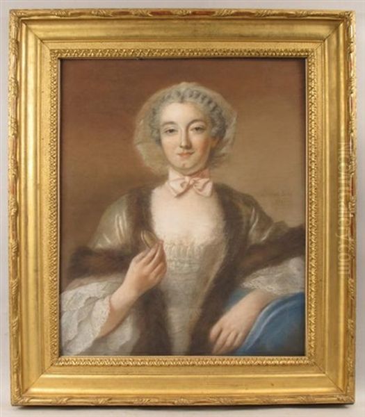 Portrait D'une Dame De Qualite, En Buste, De Trois-quarts, Portant Une Robe Bordee De Fourrure Et Tenant Dans La Main Droite Une Navette A Filer - view 1