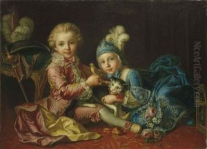 Portrait De Deux Enfants Jouant Avec Un Chat Et Un Canari