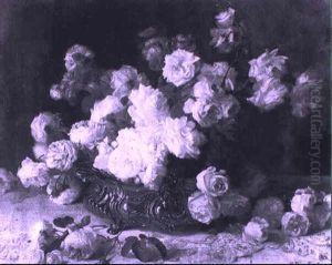 Bouquet De Roses Dans Une Jardiniere D'argent Bouquet De Roses Dans Une Jardiniere D'argent