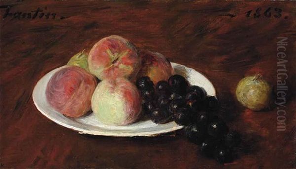 Peches Et Raisins Sur Une Assiette Blanche - view 1