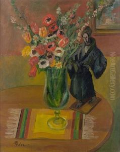 Vase De Fleurs Et Sculpture Au Kimono