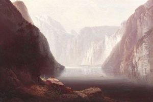 Der Konigssee Mit Wanderer Am Einem Marterl