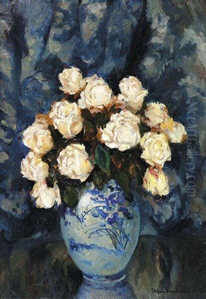 Rosenstraus In Weis-blauer Vase - view 1