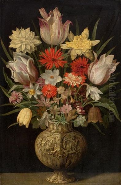 Blumenstrauss In Einer Metallvase Mit Ornamenten - view 1