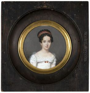 Jeune Femme Au Peigne De Corail, A Mi-corps De Face, En Robe Blanche A Taille Haute Et Boucle De Ceinture Assortie Au Peigne