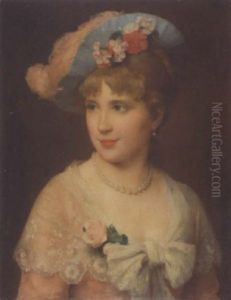 Jeune Elegante Au Chapeau Fleuri