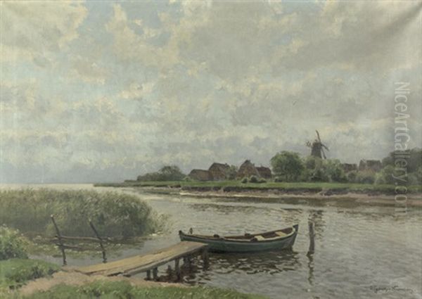 Norddeutsche Flusslandschaft Mit Bootsanleger Und Reethausern, Im Hintergrund Eine Windmuhle - view 1