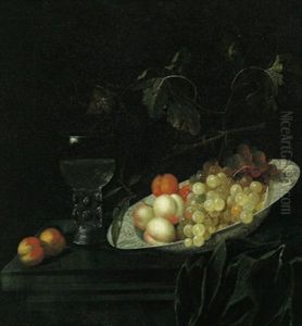 Pfirsiche Und Weintrauben In Einer Wan Li-schale Sowie Ein Gefulltes Weinglas by Georg Hainz