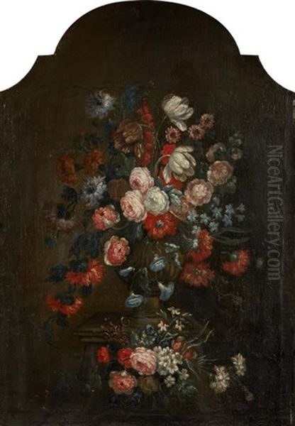 Bouquet De Fleurs Pose Sur Un Entablement - view 1