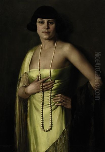 Portrait Einer Jungen Frau Mit Perlenkette - view 1