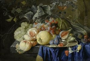 Stilleben Mit Pfirsichen, Trauben, Pflaumen, Kirschen, Nussen, Einer Melone, Sellerie, Einem Zinnteller Und Einem Facon-de-venise Glas Auf Einer Tischplatte