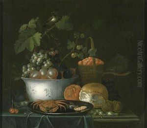 Raisins, Prunes, Fraises, Noix Et Crabe Sur Un Entablement Partiellement Drape