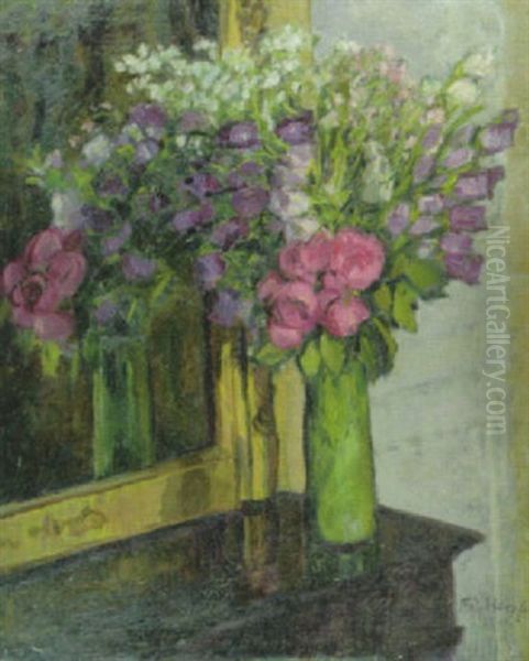 Strauss Mit Glockenblumen Vor Dem Spiegel - view 1