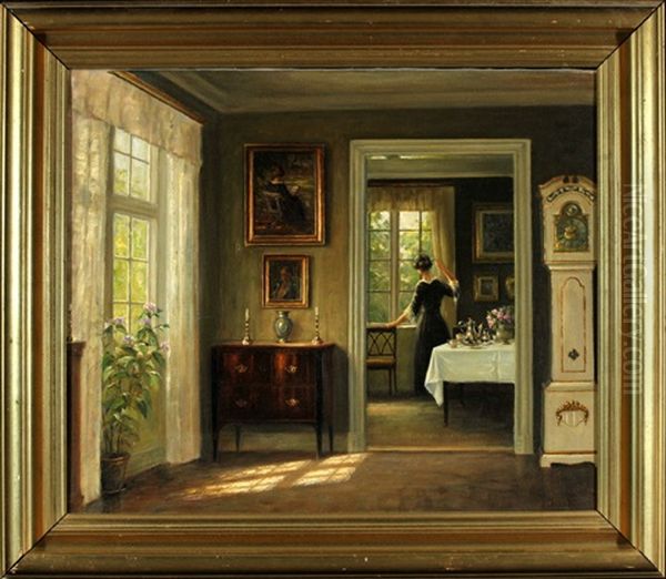Interieur Mit Frau Am Fenster - view 1