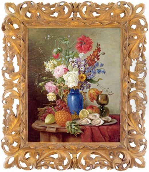 Blumenstuck In Blauer Vase Mit Ananas, Weintrauben Und Anderen Fruchten - view 1