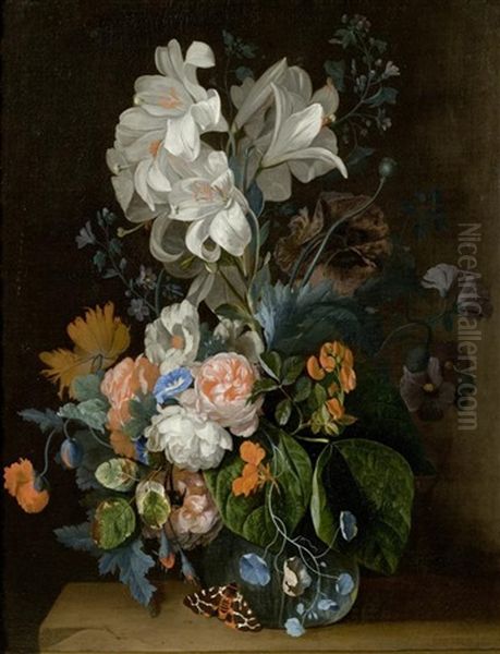 Blumenstillleben Mit Lilien, Rosen Und Nelken In Einer Glasvase Auf Einer Steinplatte Mit Einem Schmetterling - view 1