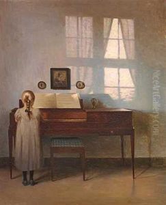Aftensol. Lille Lysharet Pige Ved Et Spinet I Aftensolen, Pa Vaeggen Skyggerne Fra Et Sprosset Vindue Aftensol. Lille Lysharet Pige Ved Et Spinet I Aftensolen, Pa Vaeggen Skyggerne Fra Et Sprosset Vindue