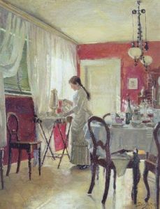Ung Pige, Der Skaenker Kaffe I Den Rode Stue, Middagsbordet Er Daekket Og Sollyset Strommer Ind Gennem Vinduerne Ung Pige, Der Skaenker Kaffe I Den Rode Stue, Middagsbordet Er Daekket Og Sollyset Strommer Ind Gennem Vinduerne