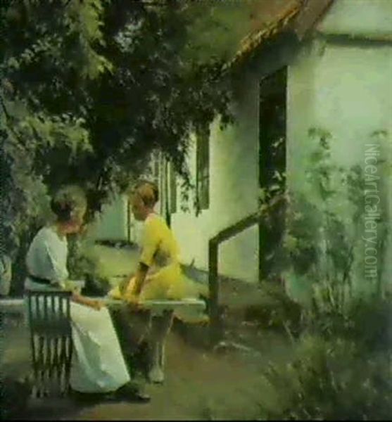 To Unge Piger I Samtale Udanfor Hvidkalket Hus - view 1