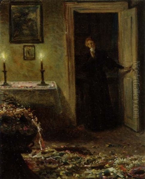 Stilhed. Et Vaerelse Med Et Par Taendte Lys. Gulvet Daekket Af Kranse. En Ung Sorgende Pige Aabner Doren I Baggrunden - view 1