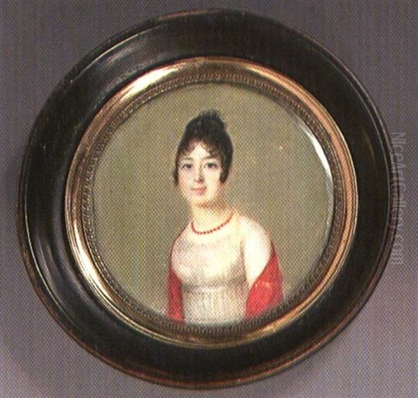 Edmonde Tilhac, Brune A Chignon, Collier De Corail, Robe De Soie Blanche, Ceinture A Taille, Chale Rouge Sur Les Epaules - view 1