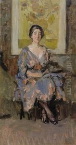Zittende Dame Met Op De Achtergrond Het Schilderij Sunflowers Door Vincent Van Gogh by Isaac Lazarus Israels