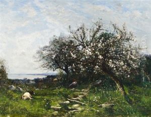 Bluhender Obstgarten. Links Ein Ausblick Auf Einen See