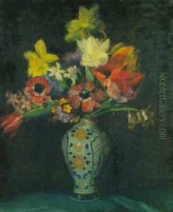 Blumenstilleben Mit Chinesischer Vase Auf Grunem Tuch
