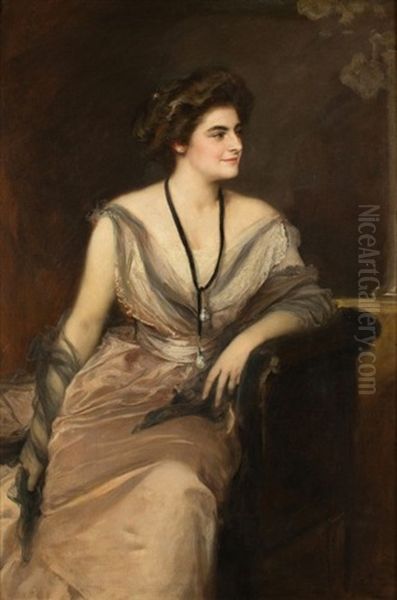 Portrait De Femme De Profil - view 1