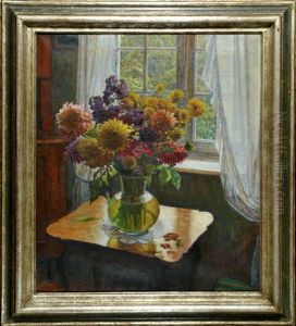 Dahlienstraus Auf Tisch Am Fenster by Paul Kauzmann