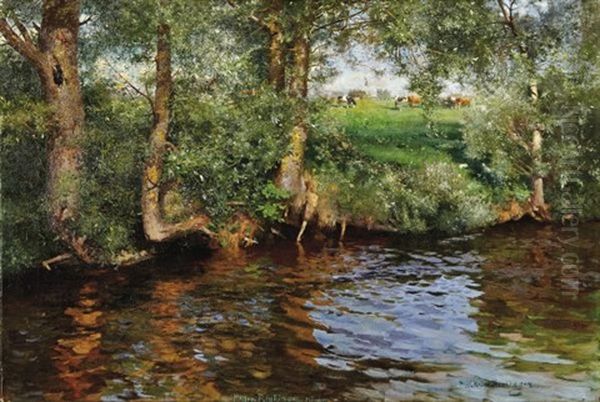 Baumbestandenes Flussufer - view 1