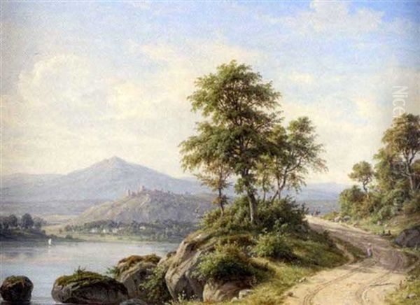 Blick In Eine Weite Landschaft Mit Einem See Im Vordergrund - view 1