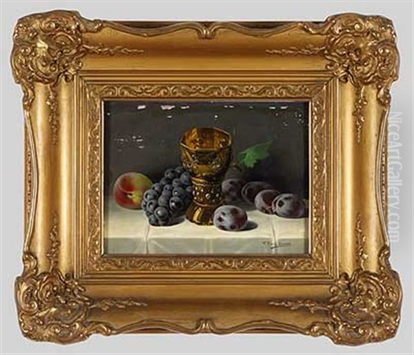 Stillleben Mit Weintrauben, Pfirsich Und Vergoldetem Fusbecher - view 1
