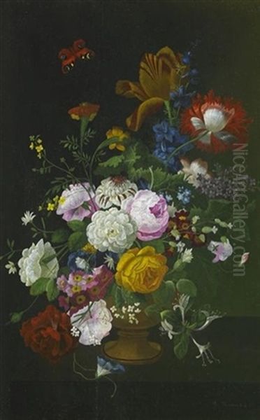 Stilleben. Arrangement Von Sommerblumen In Goldfarbenem Pokal - view 1