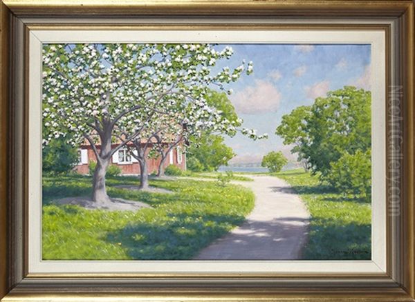 Blommande Frukttrad Vid Rod Stuga - view 1