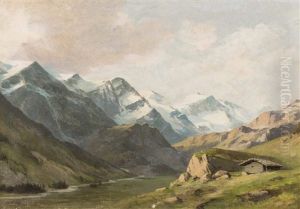 Almhutte Mit Gebirgskulisse