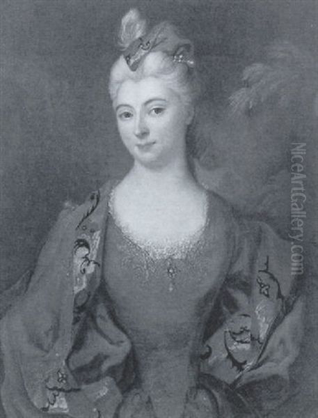 Portrait De Jeune Femme A La Robe Rouge Sur Fond De Paysage - view 1