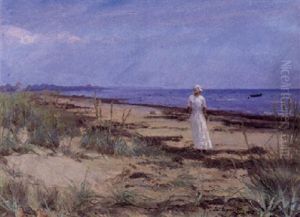 Strandparti Med Ung Kvinde I Lang Hvid Kjole