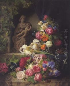 Madonnenstatue In Einer Nische, Umrankt Von Blumen Und Efeu