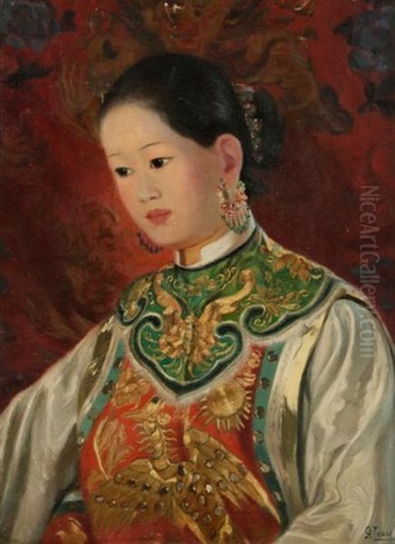 Portrait De Femme Asiatique En Costume Traditionnel - view 1