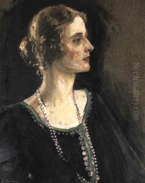 Portrait Of Lady Howe With Pearls - view 1