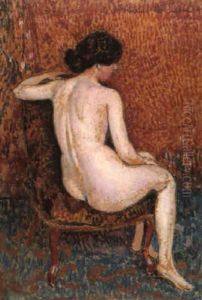 Nu Assis Sur Fond De Tapisserie