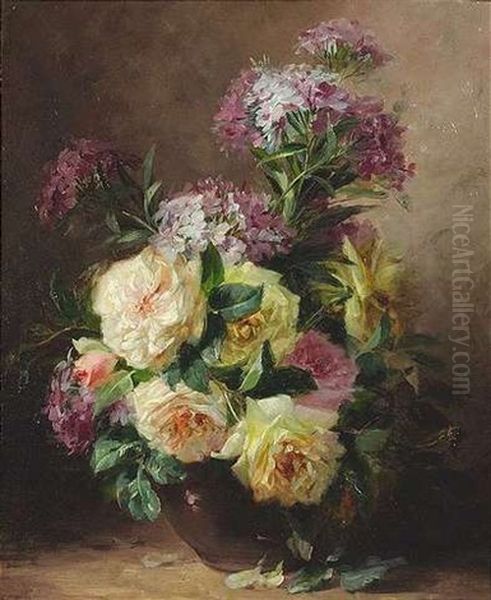 Blumenstilleben Mit Rosen Und Hortensien In Einer Tonvase - view 1