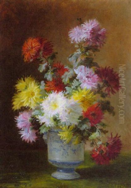 Chrysanthemenstraus In Einer Vase Mit Blaumalerei - view 1