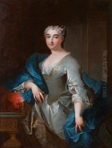 Portrait De Femme A La Robe Grise Et Etole Bleue