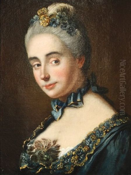 Portrait De Femme En Buste A La Robe Bleue Et Au Noeud - view 1
