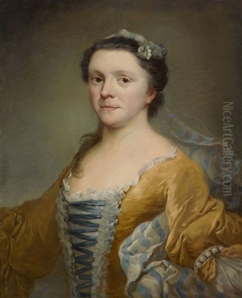 Portrait De Femme En Robe Jaune - view 1