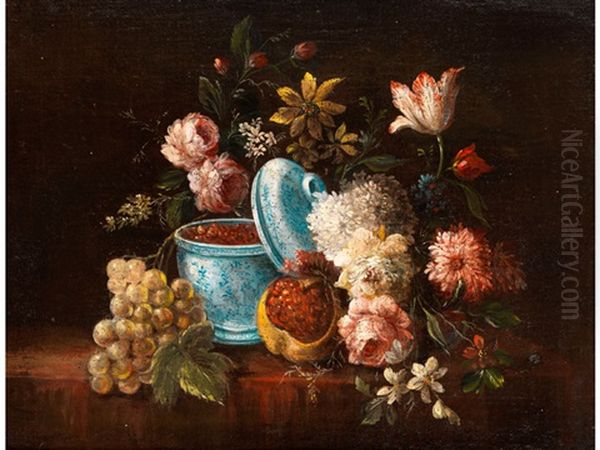 Stillleben Mit Sommerblumen, Trauben, Granatapfel Und Deckelschale Mit Fruchten - view 1