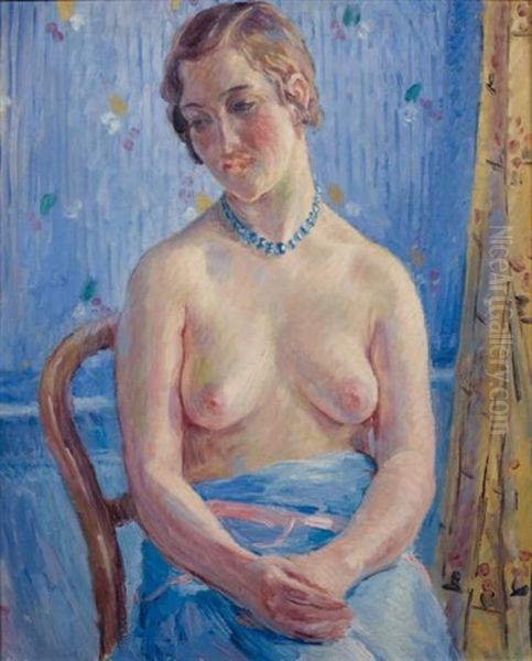 Jeune Femme Assise Au Collier Bleu - view 1